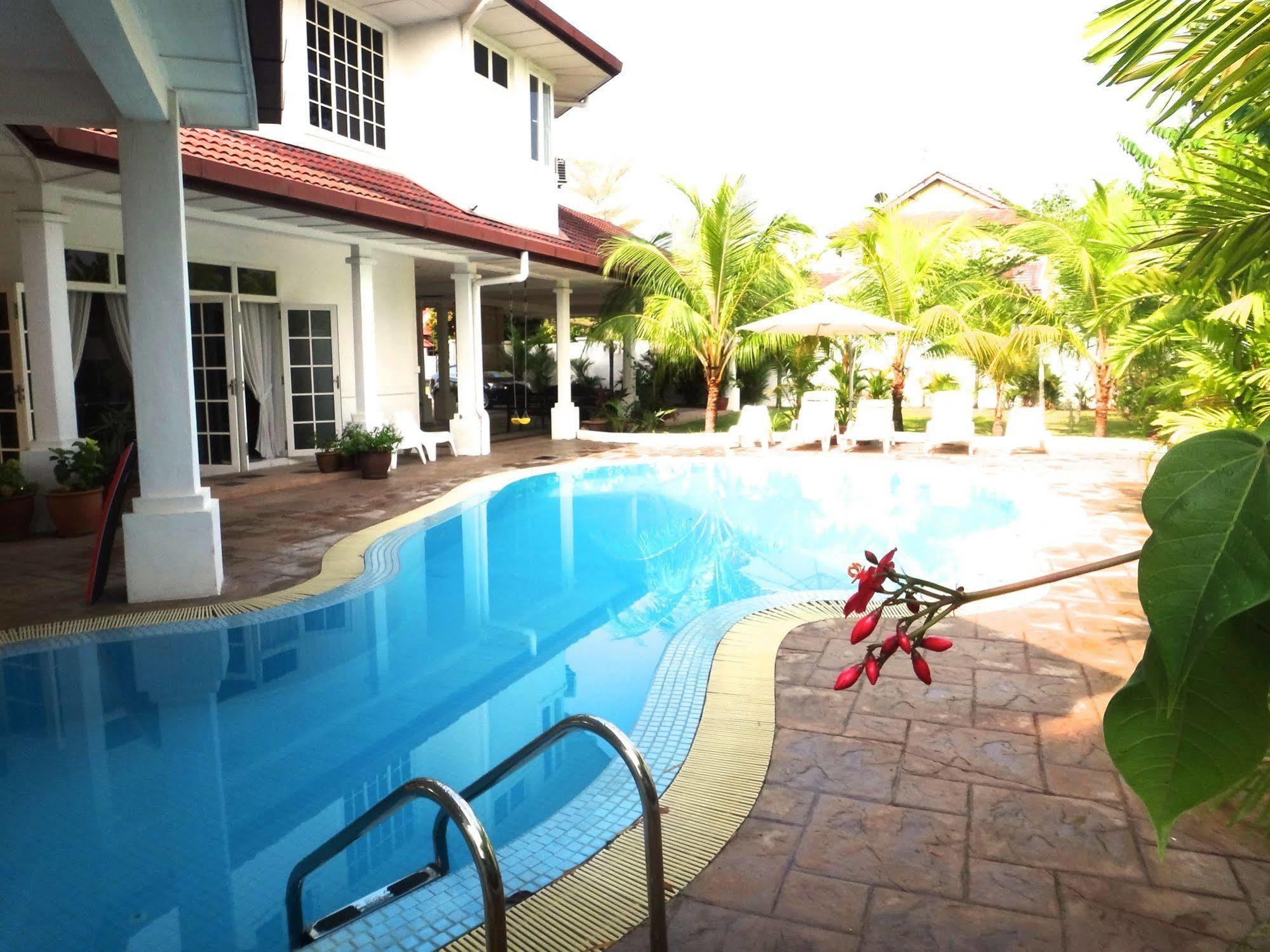 Rumah Putih Near Klia Sepang Exterior photo