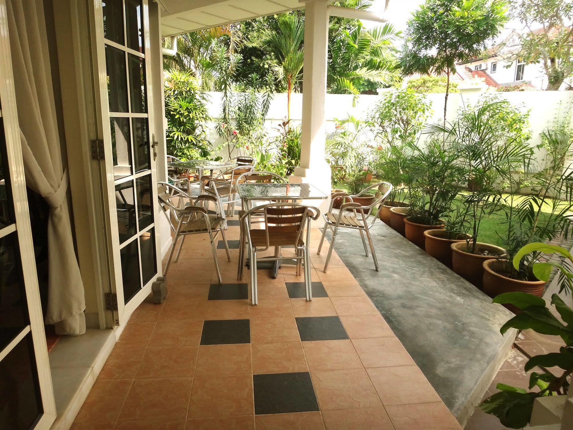 Rumah Putih Near Klia Sepang Exterior photo